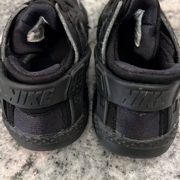 NIKE HUARCHE Run Sz 5.5 like new unisex toddler - Picture 3 of 8